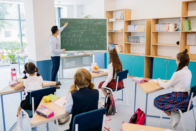 Thiết Kế Web Cho Ngành Giáo Dục Quảng Ngãi: Kết Nối Nhà Trường, Giáo Viên Và Phụ Huynh