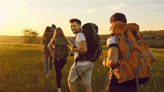 Thiết Kế Web Du Lịch Tại Quảng Ngãi: Đặt Tour, Đặt Phòng Online Và Chuẩn SEO