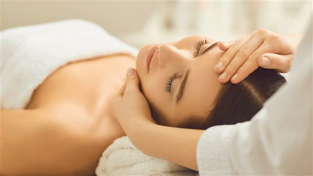 Thiết Kế Web Làm Đẹp Tại Quảng Ngãi: Spa, Mỹ Phẩm, Đặt Lịch Online Chuẩn SEO