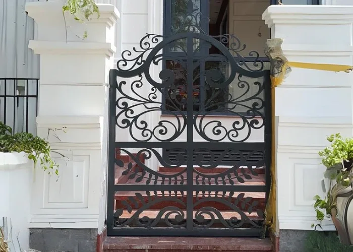 Cổng Đẹp Bằng Sắt Mỹ Thuật Cho Biệt Thự