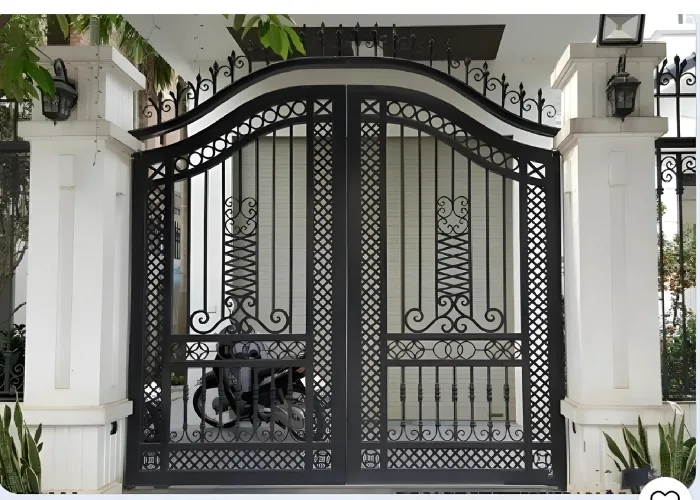 Cửa Cổng Sắt Mỹ Thuật Màu Đen Vũ Khanh