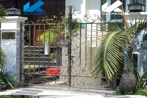 Cửa Cổng Sắt Mỹ Thuật Mầu Đồng Vũ Khanh