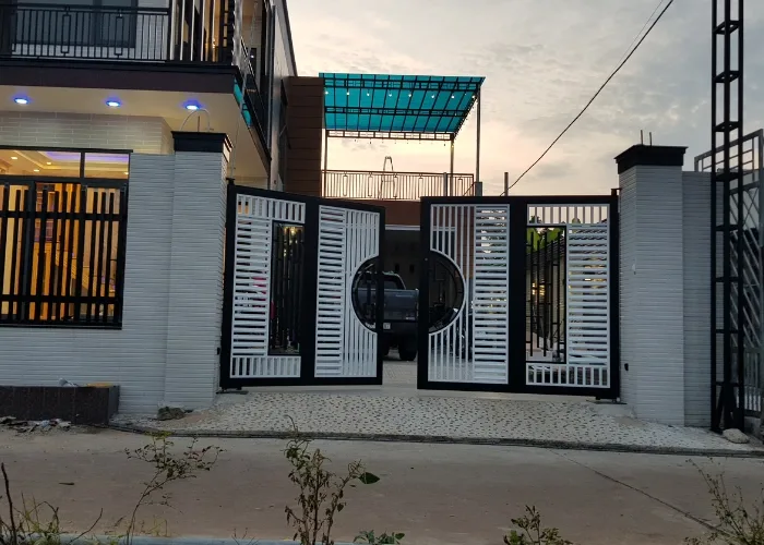 Cửa Cổng Sắt Mỹ Thuật Vũ Khanh SP-15528