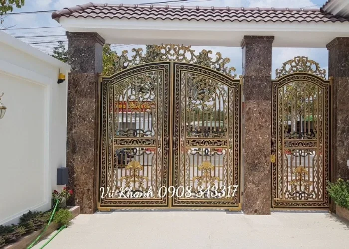 Mẫu Cửa Đẹp Bằng Thép Hoa Văn Chống Rỉ