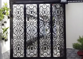 Mẫu cổng sắt CNC lùa ray treo mở tự động