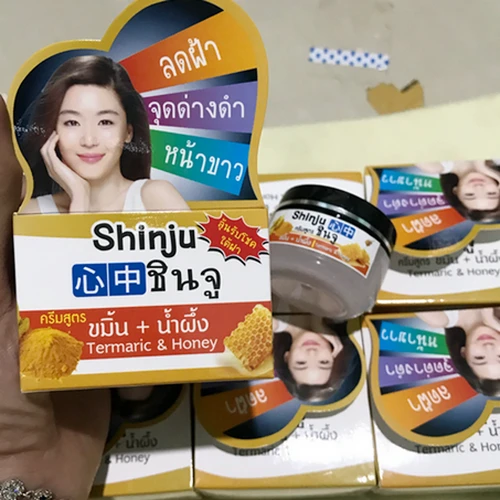 Kem Đặc Trị Nám Chiết Xuất Từ Bột Nghệ Và Mật Ong Shinju Thái Lan