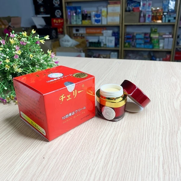 Kem Dưỡng Trắng Da Hoa Anh Đào Nhật Bản