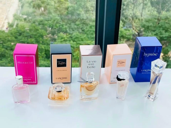 SET NƯỚC HOA MINI LANCOME 5 MÓN